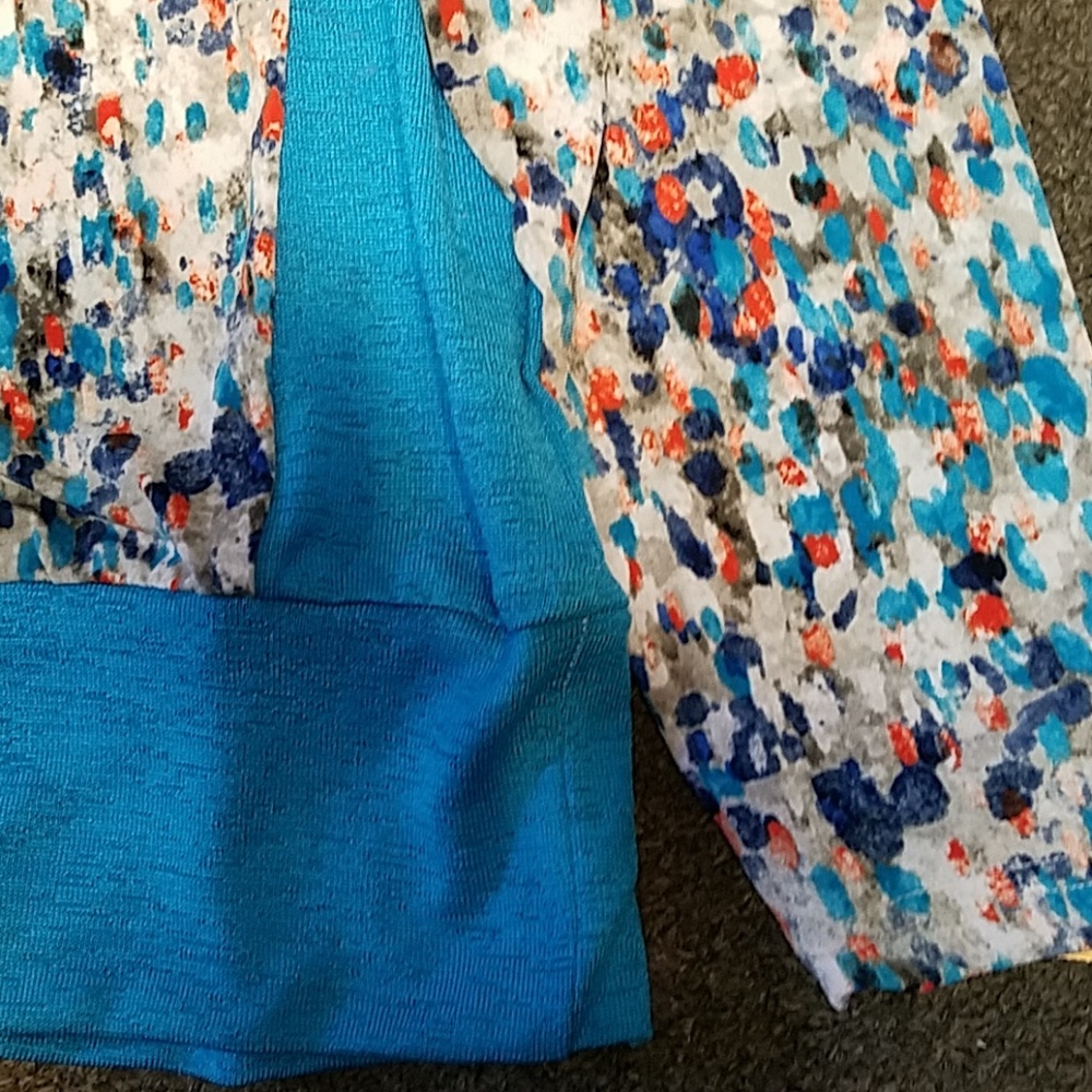 Chic Multi-Color 3/4 Sleeve Top - Picture 8 of 8